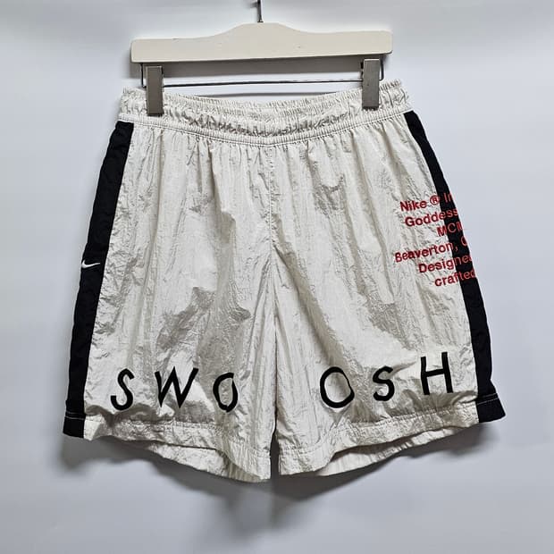 나이키 스우시 우븐쇼츠 L
