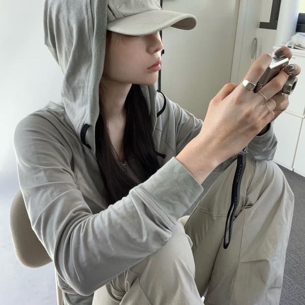 Bonnae 그레이 후드집업