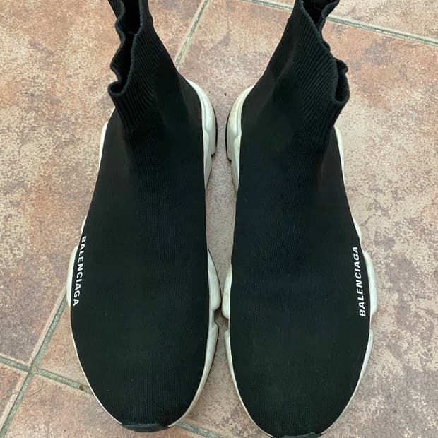 발렌시아가 스피드러너 40사이즈