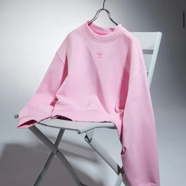 아디다스 크롭 맨투맨