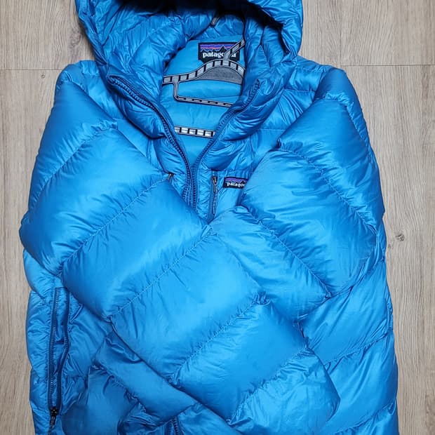 파타고니아 피츠로이 패딩