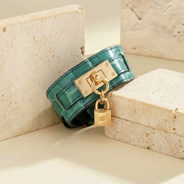 [Archive] THE HEE: Emerald Croco Bangle