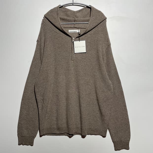 새상품 BESLOW 스탠다드 후드 니트