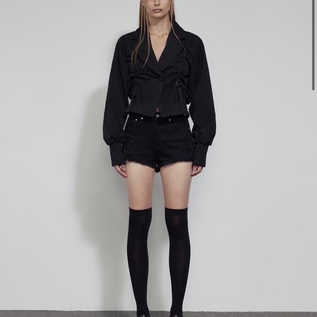 보헤미안서울 DAMAGE BLACK SHORTS, BLACK