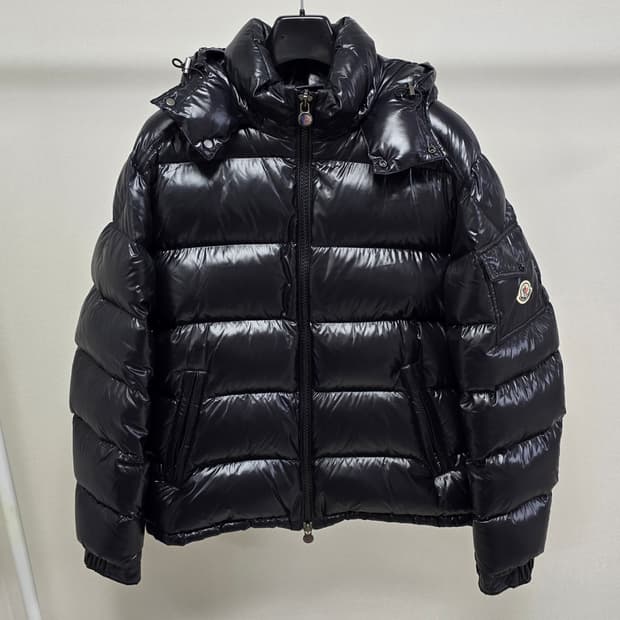 22fw 몽클레어 마야 패딩 블랙 5사이즈 105 110 판매