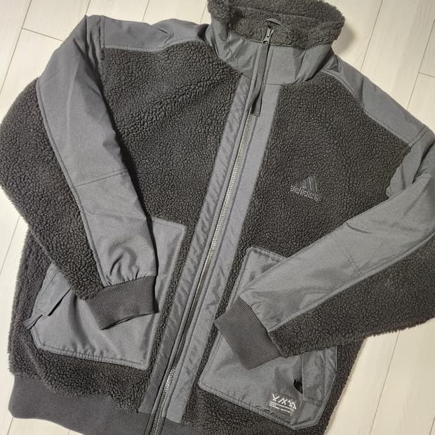 새상품급) 아디다스 PRSVE BOS 쉐르파 재킷 HP1388 사이즈s지