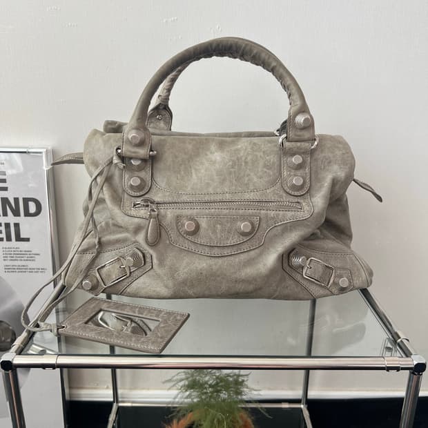 발렌시아가 모터백