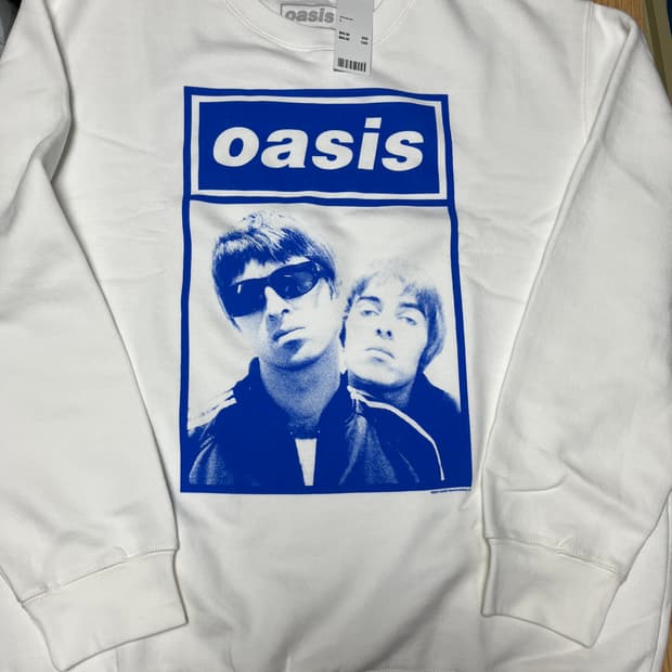 [L] 오아시스 OASIS 밴드 프린팅 맨투맨 화이트 새상품