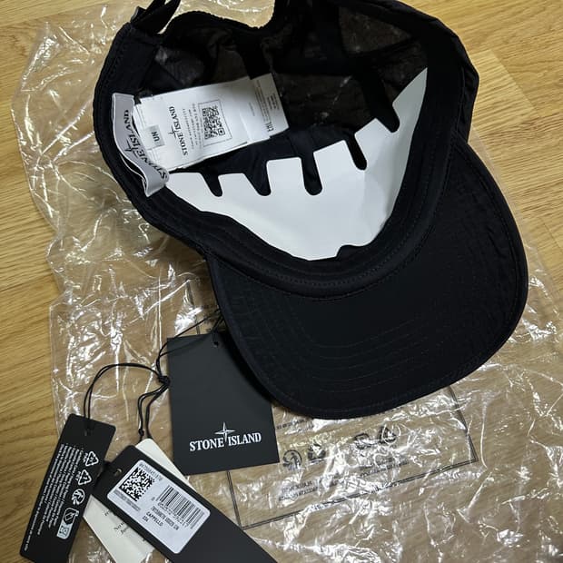 스톤아일랜드 캡