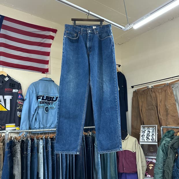 00s USA Levi’s 550 relaxed