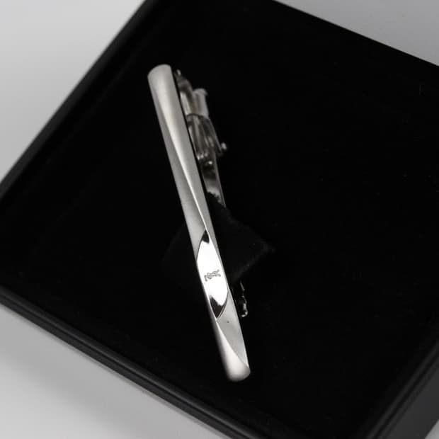 입생로랑 B+등급 5.5cm 남자 명품 넥타이핀 빈티지