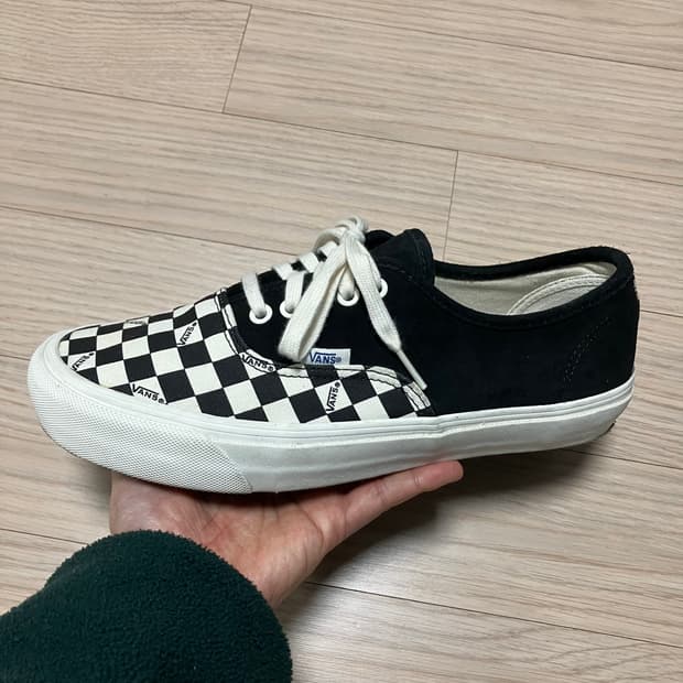 반스 볼트 OG 어센틱 LX 블랙 체커보드 275