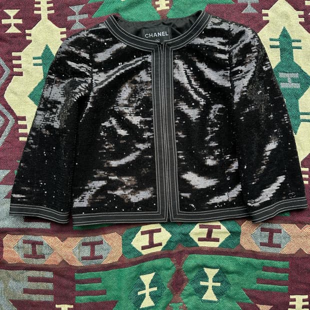 샤넬 블랙 스팽글 탑 44