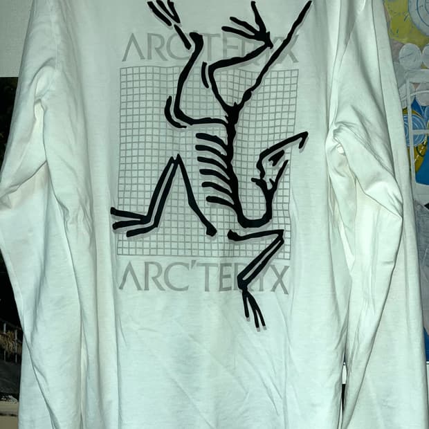 아크테릭스 아크멀티 버드 로고 롱슬리브 티셔츠 화이트 라이트