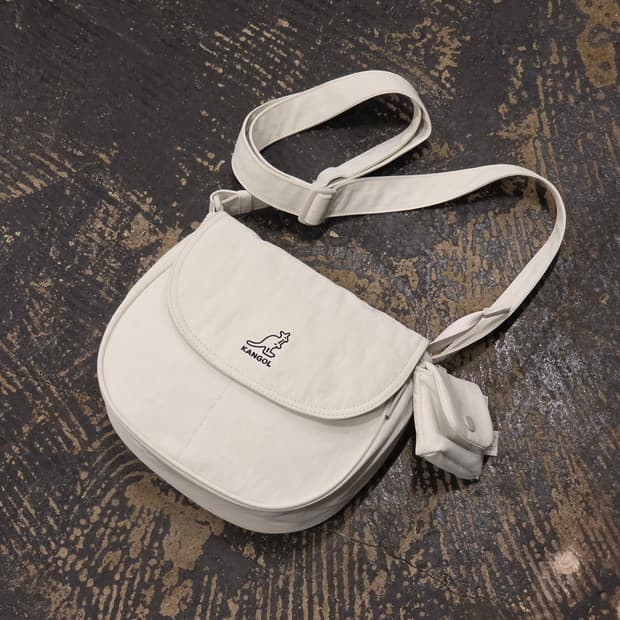 캉골 에센셜 RC 플랩 크로스백