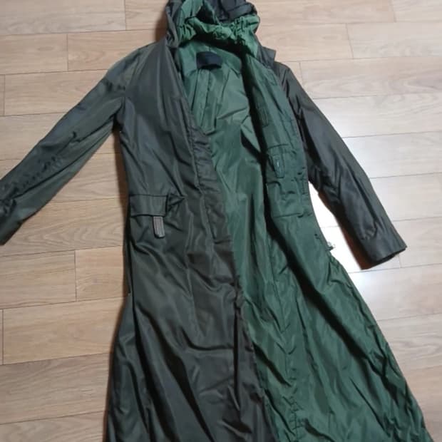 프라다 경량 롱 점퍼