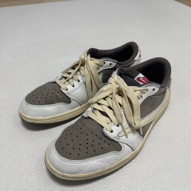 조던1 x 트레비스 스캇 로우 세일앤리저록 리버스모카