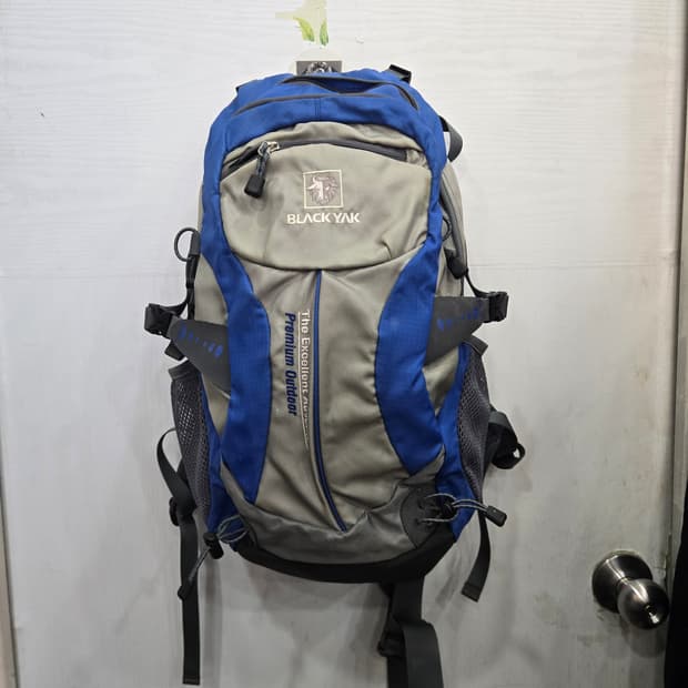 사이즈28L )) BLACK YAK 블랙야크 등산가방! 방수커버 있습니다
