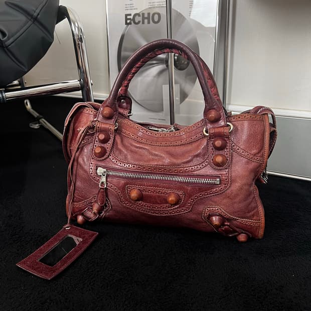 발렌시아가 자이언트 모터백