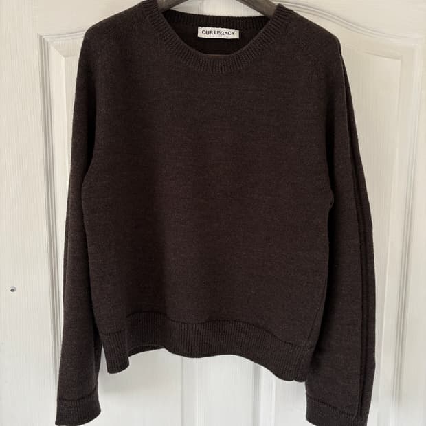 아워레가시 라운드넥 니트