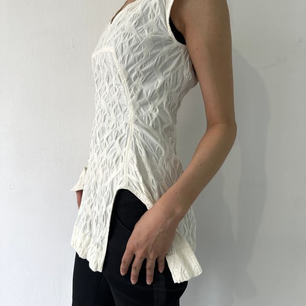 릭오웬스 밀크 크링클 백지퍼 슬리브리스 탑