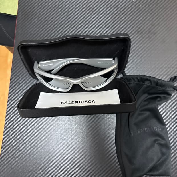 발렌시아가 스위프트 오발 실버 선글라스