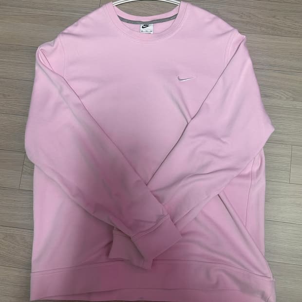 나이키 딸기우유 연핑크 맨투맨 티셔츠