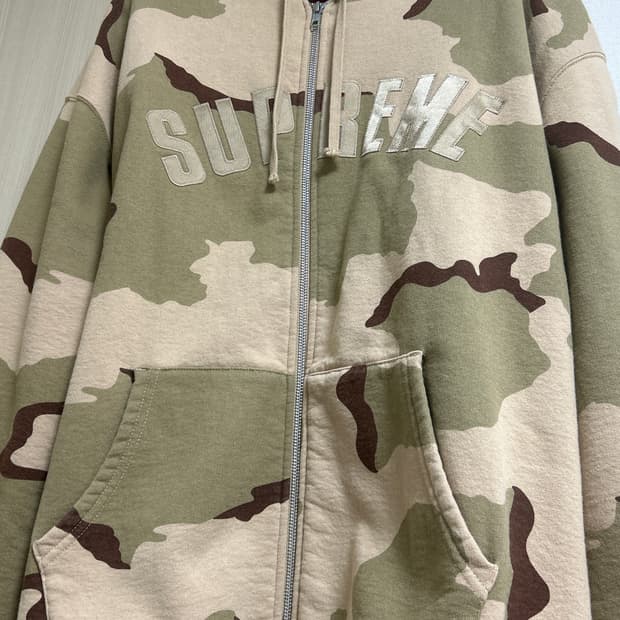 슈프림 후드집업 스웨트셔츠 데저트 카모 24FW (급처)