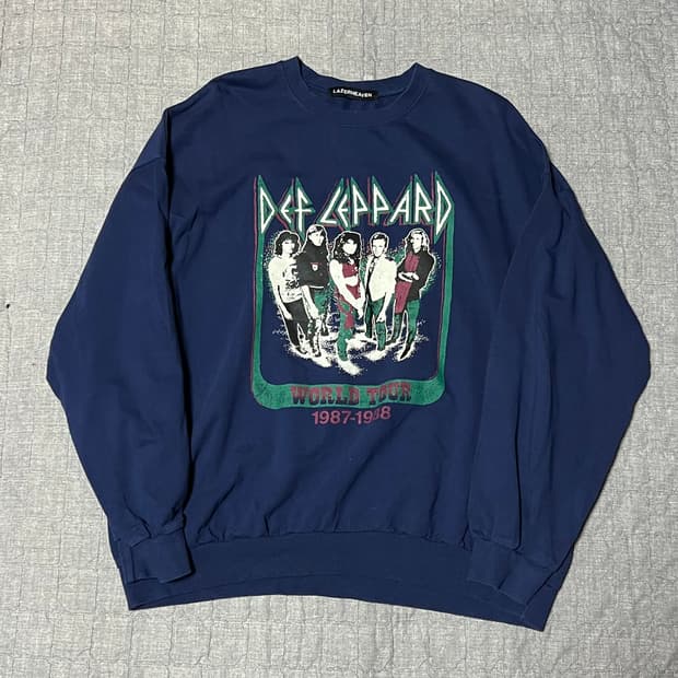 LAZERHEAVEN 데프 레파드 프린팅 맨투맨 105-110