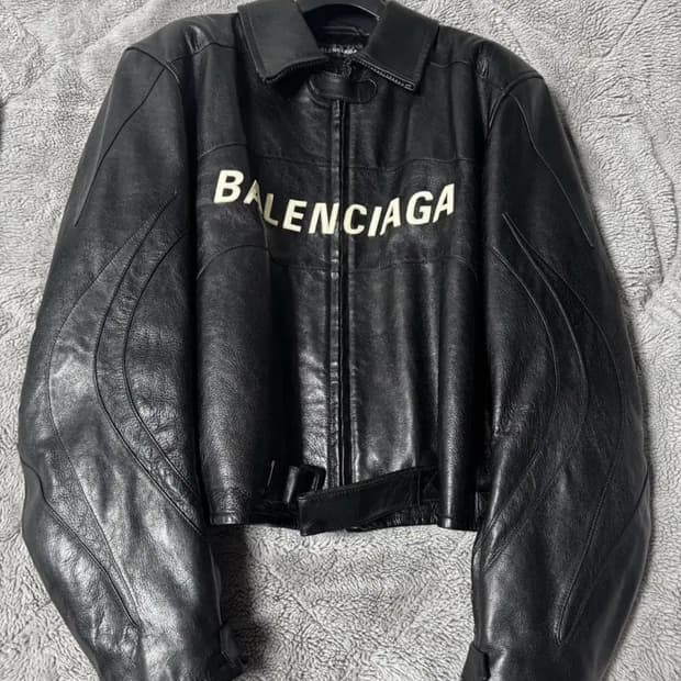 [50]발렌시아가 버팔로 바이커 레더 자켓