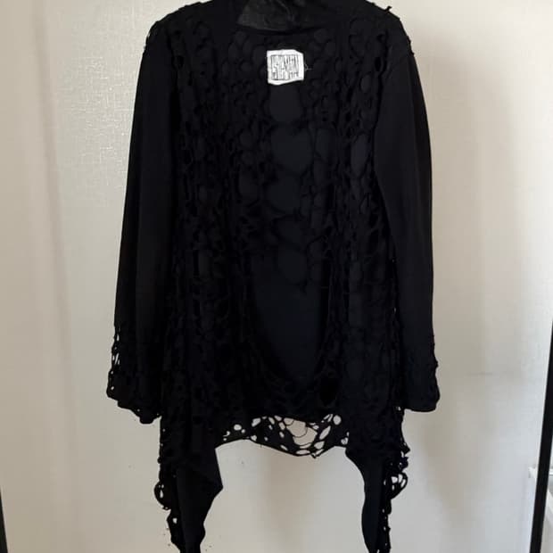 V kei Black distressed Drap cardigan