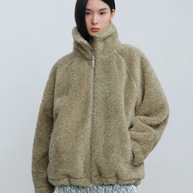 무신사스탠다드 우먼즈 양털무스탕