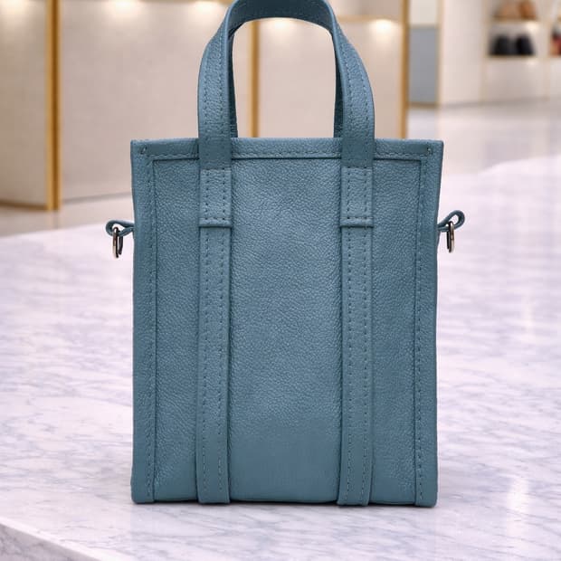 [S급] 발렌시아가 바자백 XXS 스카이블루 판매합니다!!!