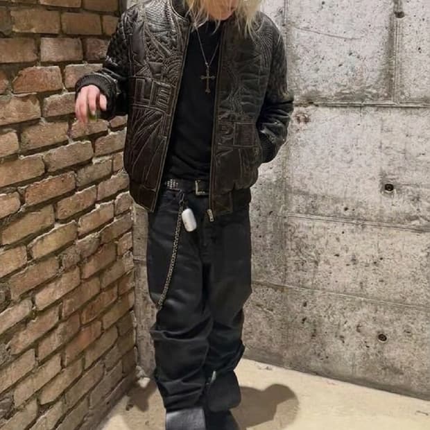 Pelle Pelle x Who Decides War 2026 레더 자켓