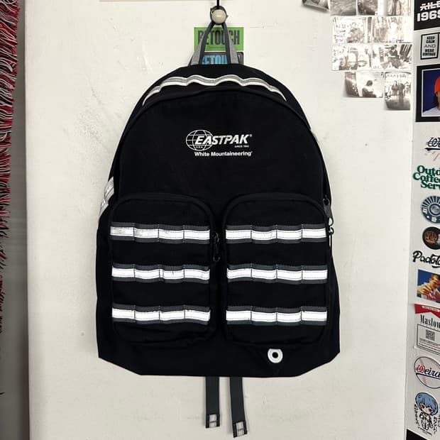 화이트마운티어링 x 이스트팩 리플렉티브 백팩