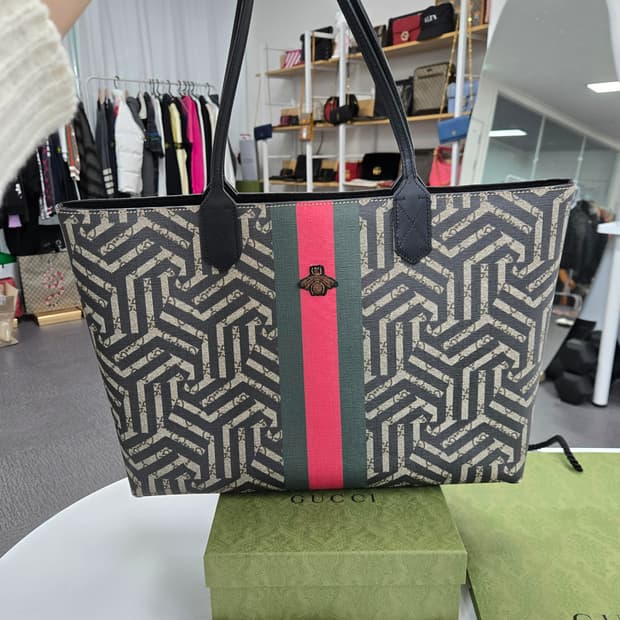 [40%할인] 구찌 꿀벌 칼레이도 쇼퍼백