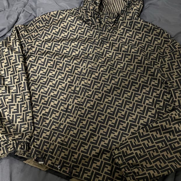 펜디 리버서블 바람막이 56(105)