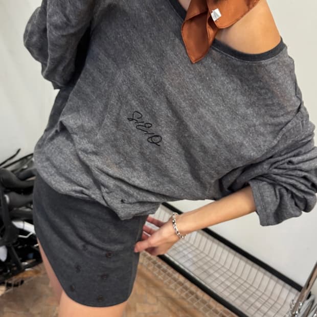 Seo 에스이오 RIBBED HEM OFF-SHOULDER TOP 혜인서