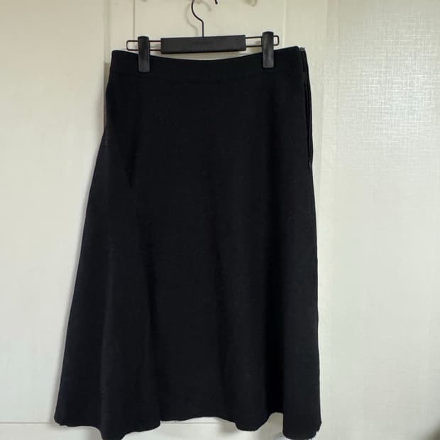 아더에러 미디스커트