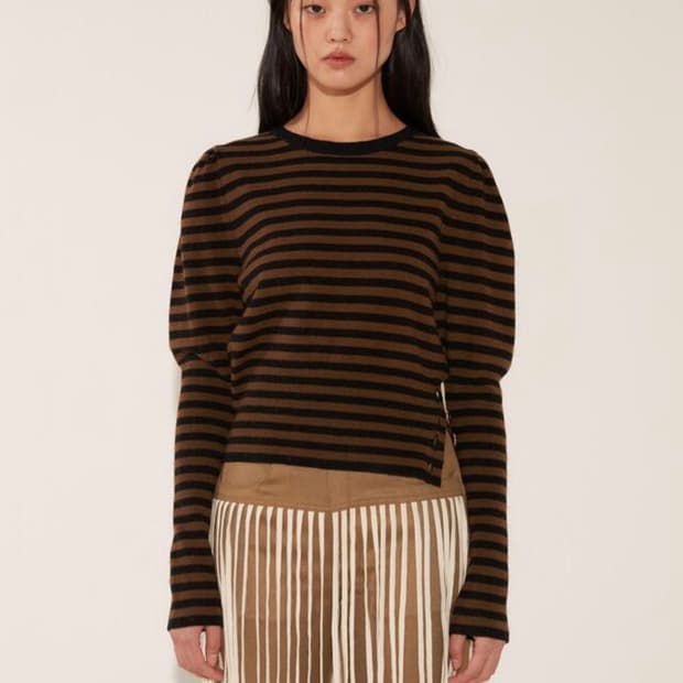 솔티페블 스트라이프 퍼프 니트 브라운