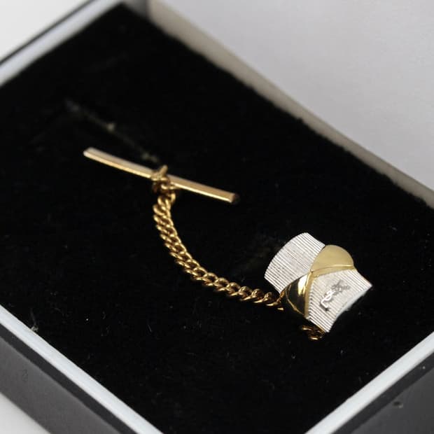 입생로랑 A-등급 남자 명품 뱃지 핀 포인트 빈티지