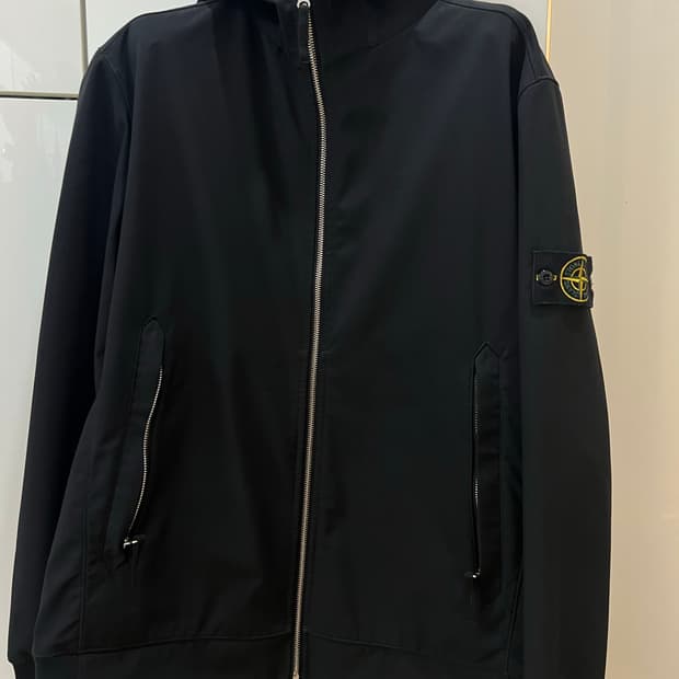 스톤아일랜드 소프트쉘자켓 2xl (새상품급)