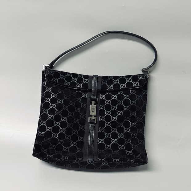 구찌 GUCCI GG 블랙 스웨이드(세무) 자카드 숄더백 호보백