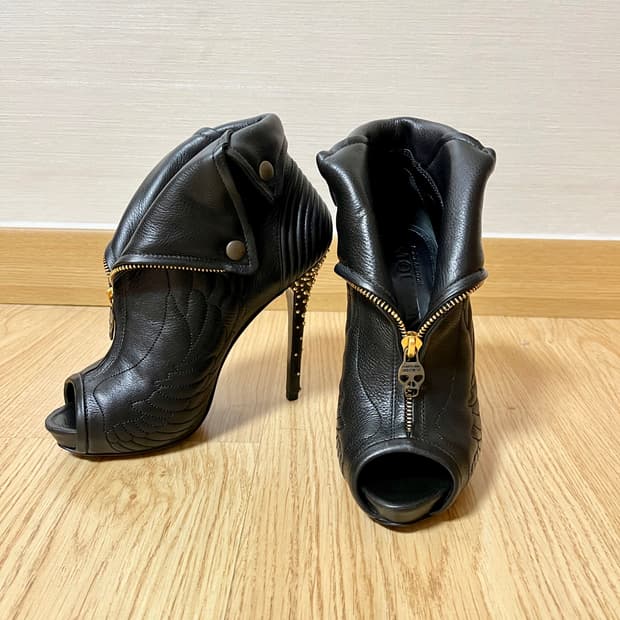 McQUEEN 알렉산더 맥퀸 부츠 MADE IN ITALY 