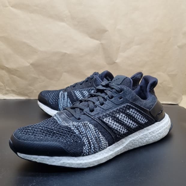 아디다스 울트라부스트 ST 남성런닝화270