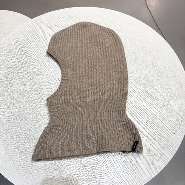 (정품/새상품) 홀츠베일러 여성 라이트브라운 캐시미어100 바라클라바