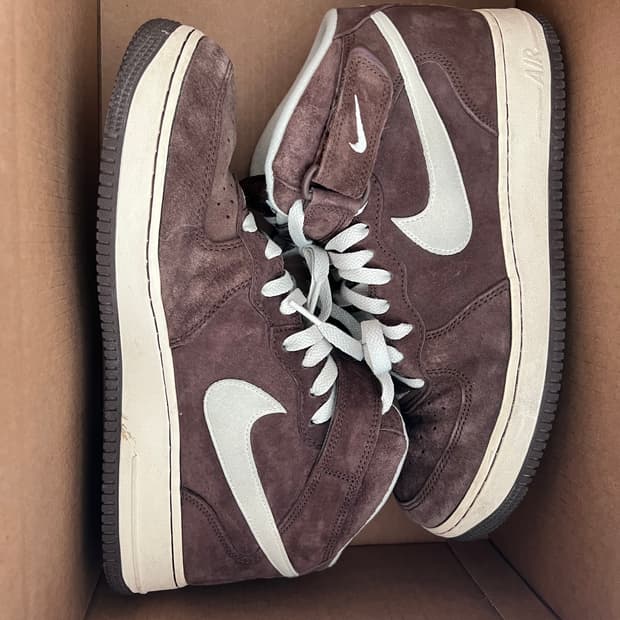 나이키 에어포스 미드 290사이즈입니다