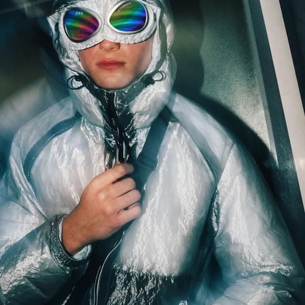 L] CP컴퍼니 x 엔드 클로딩 캔디 고글 푸퍼 자켓