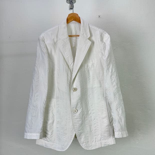 이세이미야케 맨 화이트 핀스 플리츠 링클 2b 블레이저