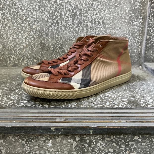 버버리 하우스 체크 하이탑 스니커즈